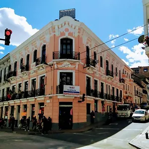 Latitud Ecuem Casa de hóspedes